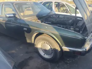 Foto de ALETA DELANTERA DERECHA JAGUAR XJ 4.0 CAT (222 CV / 163 KW)