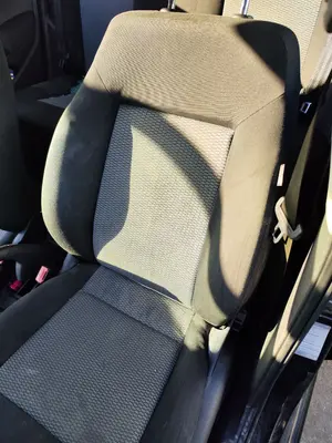 Foto de ASIENTO DELANTERO IZQUIERDO VOLKSWAGEN POLO V (6R1) 1.2 (60 CV / 44 KW) foto 2