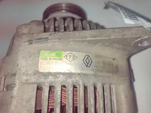 Foto de ALTERNADOR RENAULT CLIO II FASE I (B/CB0) 1.6 (90 CV / 66 KW) referencia 2542275A foto 2