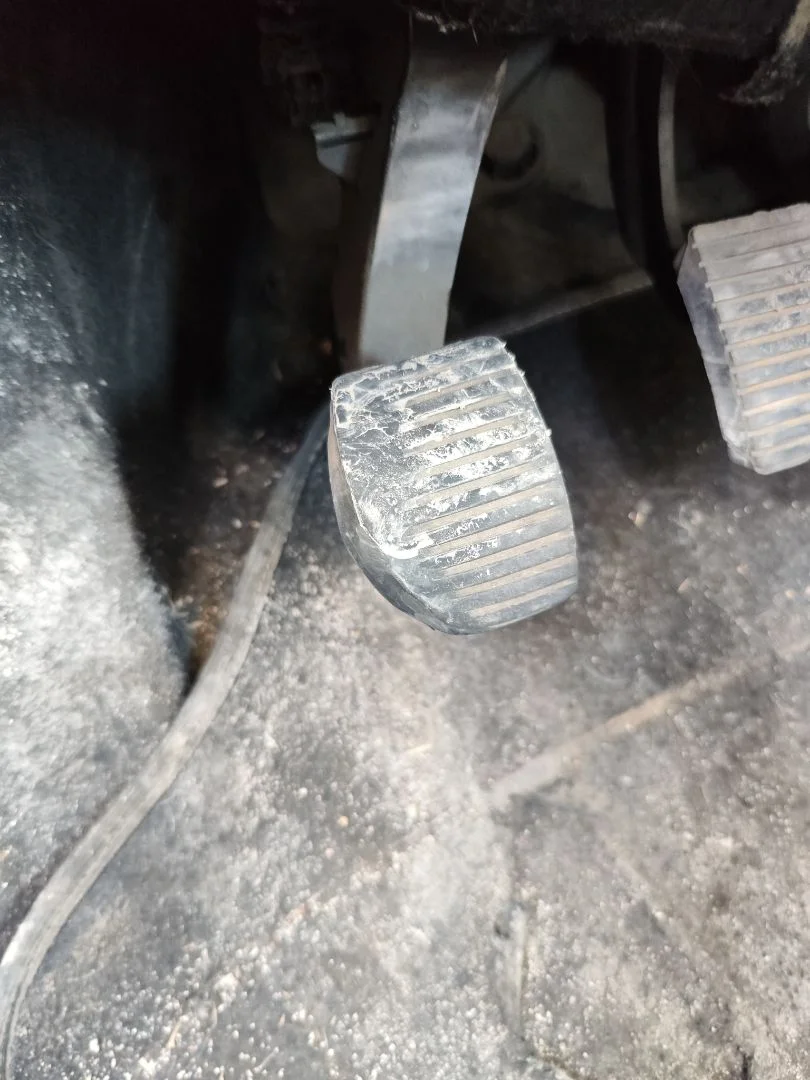 Foto de PEDAL EMBRAGUE CITROEN C4 BERLINA 1.6 16V HDi (90 CV / 66 KW)