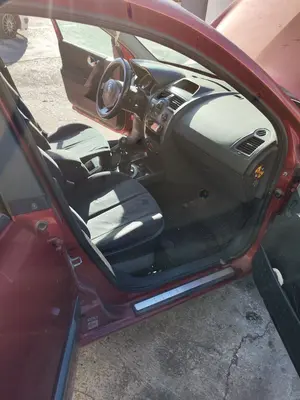 Foto de GOMAS CONTORNO PUERTA RENAULT MEGANE II BERLINA 5P 1.5 dCi Diesel (106 CV / 78 KW)