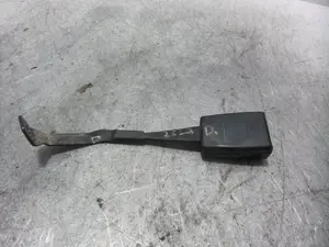 Foto de ENGANCHE CINTURON TRASERO DERECHO AUDI A3 SPORTBACK (8PA) 1.9 TDI (105 CV / 77 KW) referencia 8P0857756C