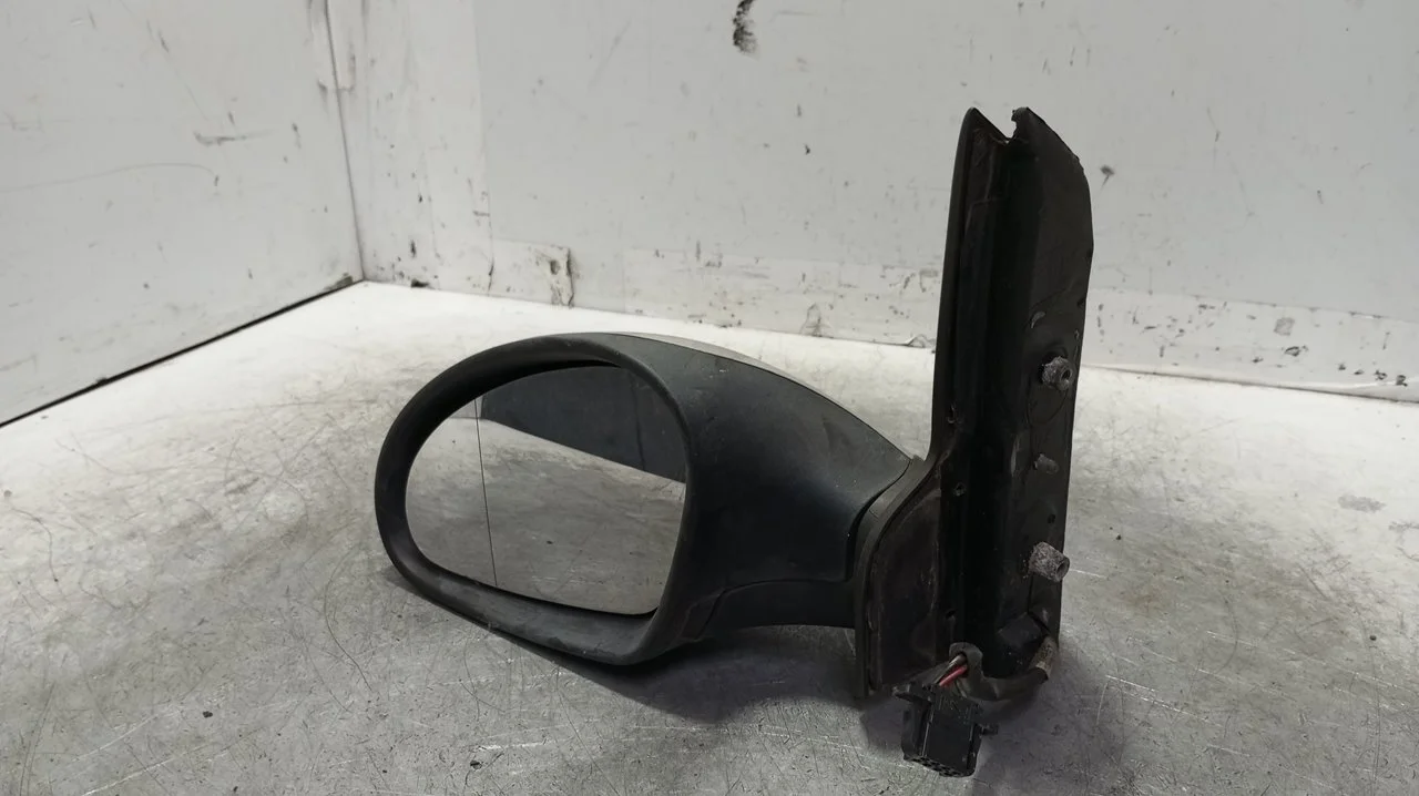Foto de RETROVISOR IZQUIERDO SEAT TOLEDO (5P2) 1.9 TDI (105 CV / 77 KW) referencia E9014142