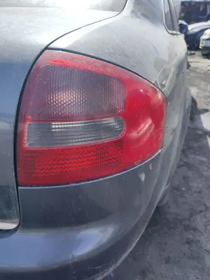 Foto de PILOTO TRASERO DERECHO AUDI A6 BERLINA (4B2) 2.5 V6 24V TDI (180 CV / 132 KW) referencia 4B5945096B