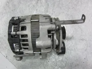 Foto de ALTERNADOR BMW SERIE X3 (G01) 3.0 24V Turbodiesel (265 CV / 195 KW) referencia 0125815004 foto 3