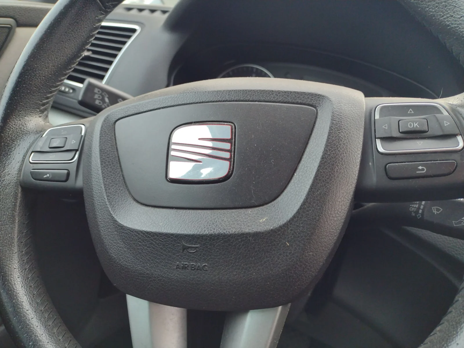 Foto de AIRBAG DELANTERO IZQUIERDO SEAT ALHAMBRA (710) 2.0 TDI (140 CV / 103 KW) referencia 5P0880201AN