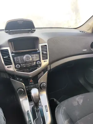Foto de SALPICADERO CHEVROLET CRUZE 2.0 Diesel CAT (163 CV / 120 KW) referencia 95080691 foto 5