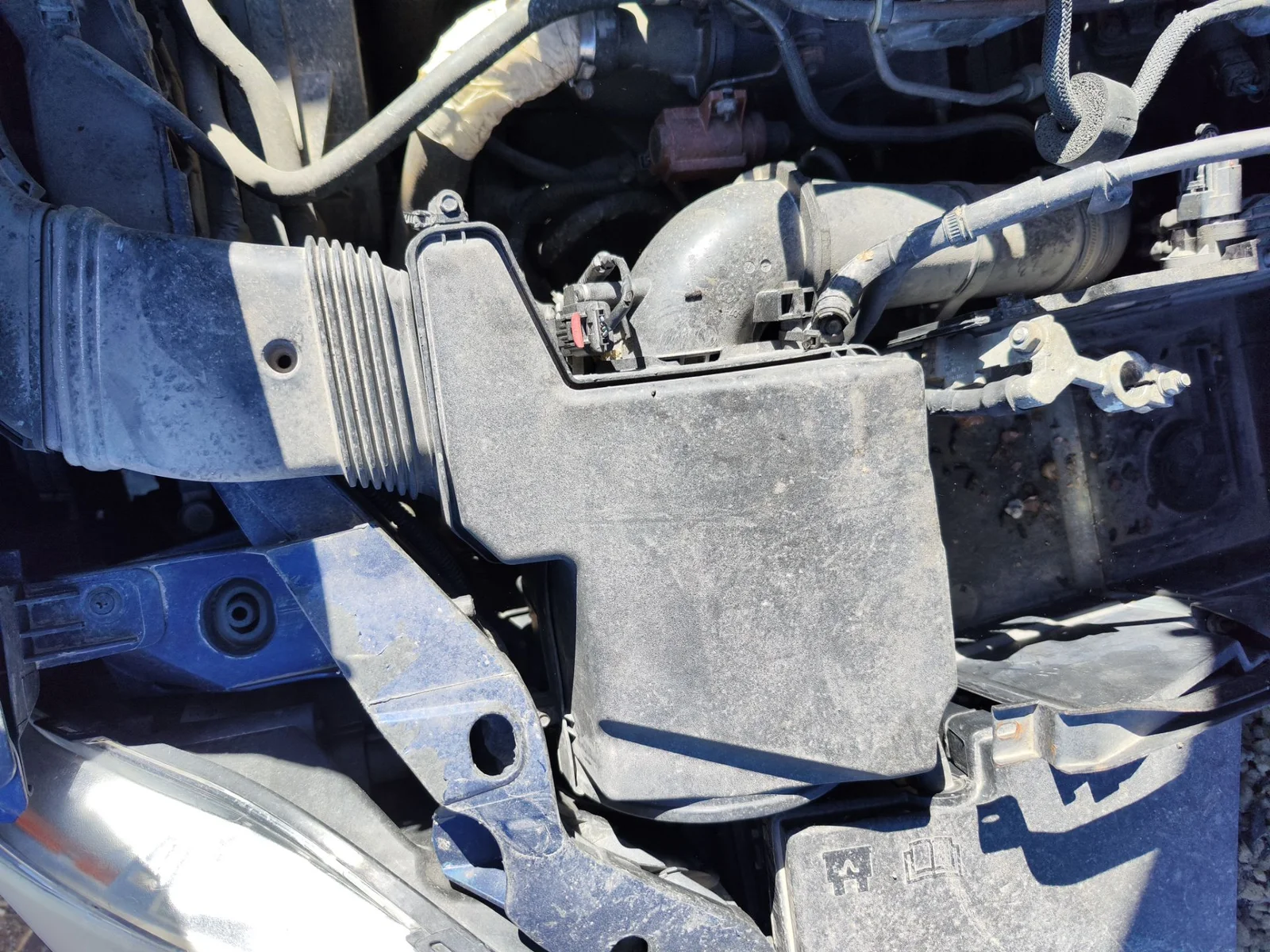 Foto de CAJA FILTRO AIRE FORD FOCUS CABRIO (CA5) 2.0 TDCi CAT (136 CV / 100 KW)