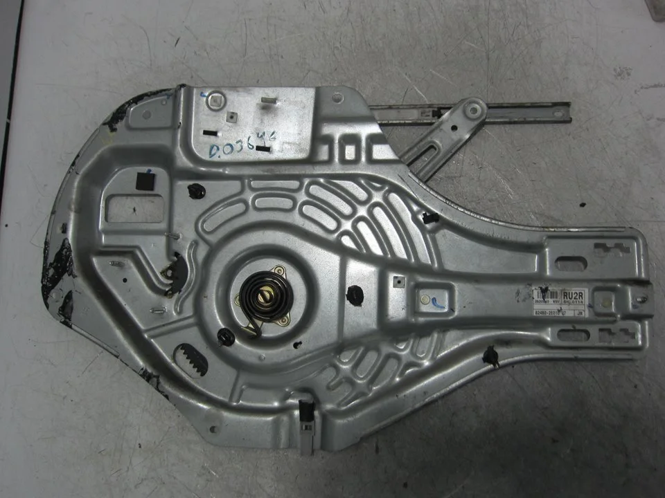 Foto de ELEVALUNAS DELANTERO DERECHO HYUNDAI TUCSON (JM) 2.0 CRDi CAT (113 CV / 83 KW) referencia 824802E010
