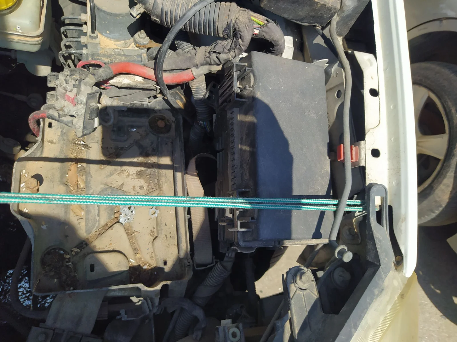 Foto de CAJA PRECALENTAMIENTO FIAT GRANDE PUNTO (199) 1.3 16V JTD CAT (75 CV / 55 KW)