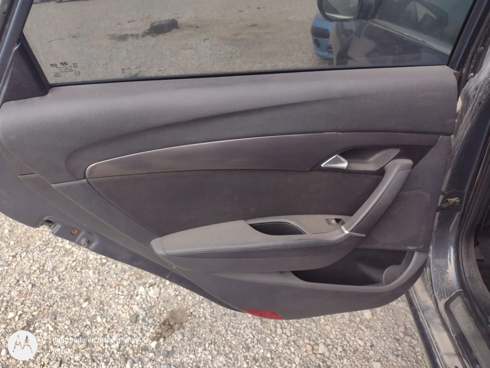 Foto de GUARNECIDO PUERTA TRASERA IZQUIERDA HYUNDAI I40 (VF) 1.7 CRDi CAT (136 CV / 100 KW) referencia 83307-3Z060UNN