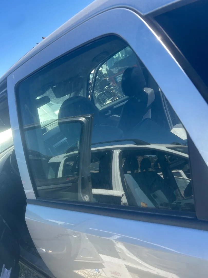 Foto de LUNA TRASERA IZQUIERDA OPEL MERIVA 1.6 16V (101 CV / 74 KW) referencia 93292383