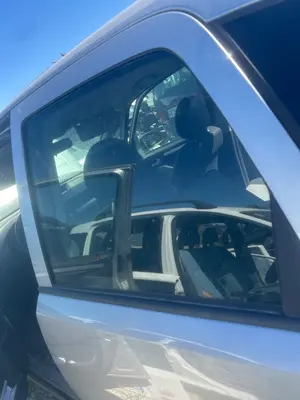 Foto de LUNA TRASERA IZQUIERDA OPEL MERIVA 1.6 16V (101 CV / 74 KW) referencia 93292383