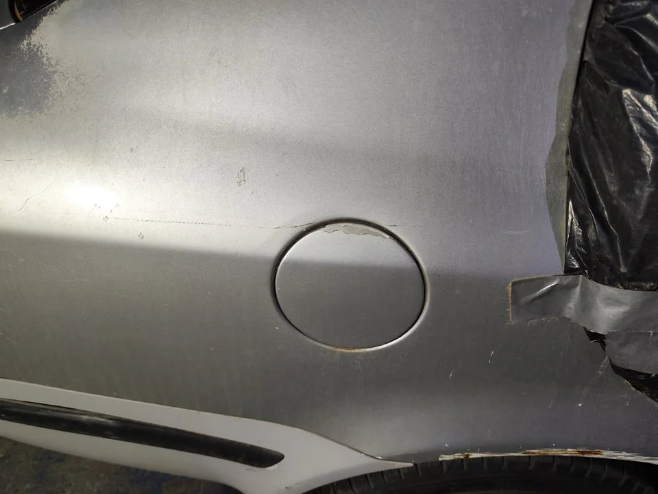 Foto de TAPA EXTERIOR COMBUSTIBLE SKODA OCTAVIA BERLINA (1U2) 1.9 TDI (90 CV / 66 KW) referencia 1U9809857