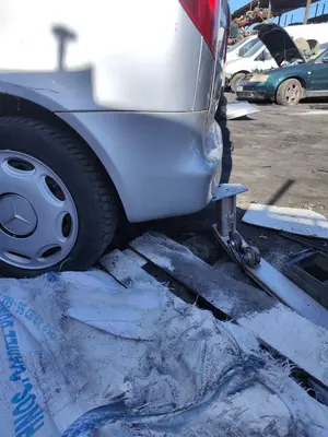 Foto de PARAGOLPES TRASERO MERCEDES-BENZ VANEO (BM 414) COMPACT VAN 1.7 CDI Diesel CAT (75 CV / 55 KW)