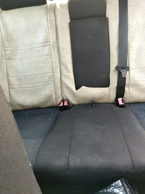 Foto de ENGANCHE CINTURON TRASERO DERECHO FORD MONDEO BERLINA (GE)