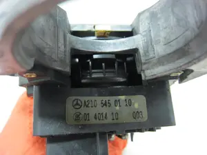 Foto de MANDO INTERMITENTES MERCEDES-BENZ CLK (BM 208) COUPE 2.0 Compresor CAT (163 CV / 120 KW) referencia A2105450110 foto 4