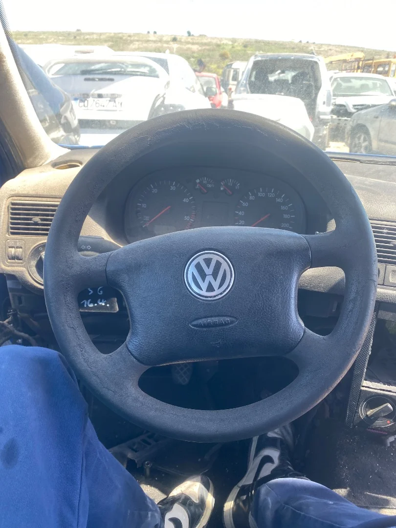 Foto de AIRBAG DELANTERO IZQUIERDO VOLKSWAGEN GOLF IV BERLINA (1J1)(10.1997) 1.9 TDI (110 CV / 81 KW)