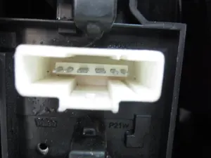 Foto de PILOTO TRASERO DERECHO CITROEN C5 BERLINA 2.2 HDi FAP CAT (4HX / DW12ED4) (133 CV / 98 KW) referencia 89034070 foto 4