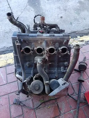 Foto de MOTOR COMPLETO YAMAHA FZ 8 / FAZER8 779 cm3 - 78.1 kW (0 CV / 0 KW) foto 4