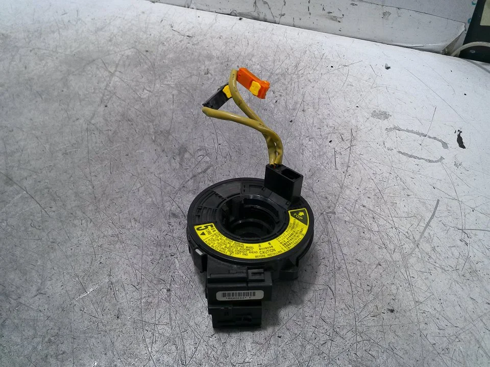 Foto de ANILLO AIRBAG TOYOTA COROLLA (E12) 1.6 16V (110 CV / 81 KW) referencia 8KH0265F