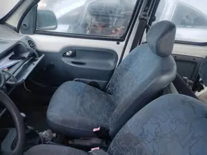 Foto de ASIENTO DELANTERO DERECHO RENAULT KANGOO I (F/KC0) 1.2  (58 CV / 43 KW)