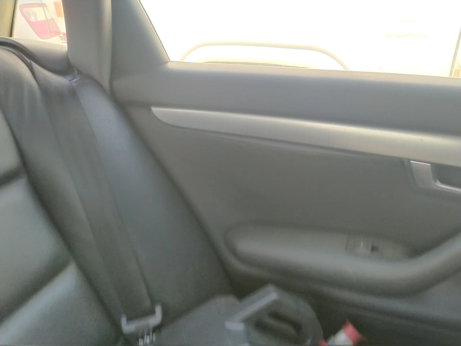 Foto de CERRADURA PUERTA TRASERA IZQUIERDA AUDI A4 BERLINA (8E) 2.5 V6 24V TDI (180 CV / 132 KW) referencia 8E0839016C