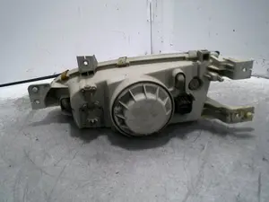 Foto de FARO DERECHO HYUNDAI ACCENT (LC) 1.3 12V CAT (75 CV / 55 KW) referencia 9210522060 foto 2