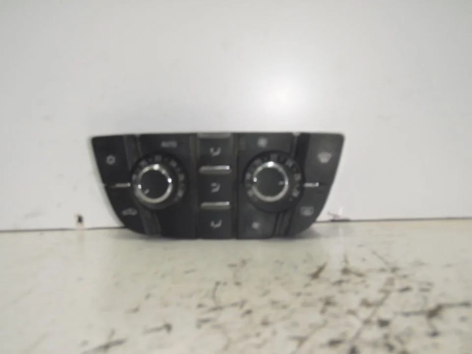 Foto de MANDO CLIMATIZADOR OPEL MERIVA B 1.6 CDTI DPF (110 CV / 81 KW) referencia 13435148