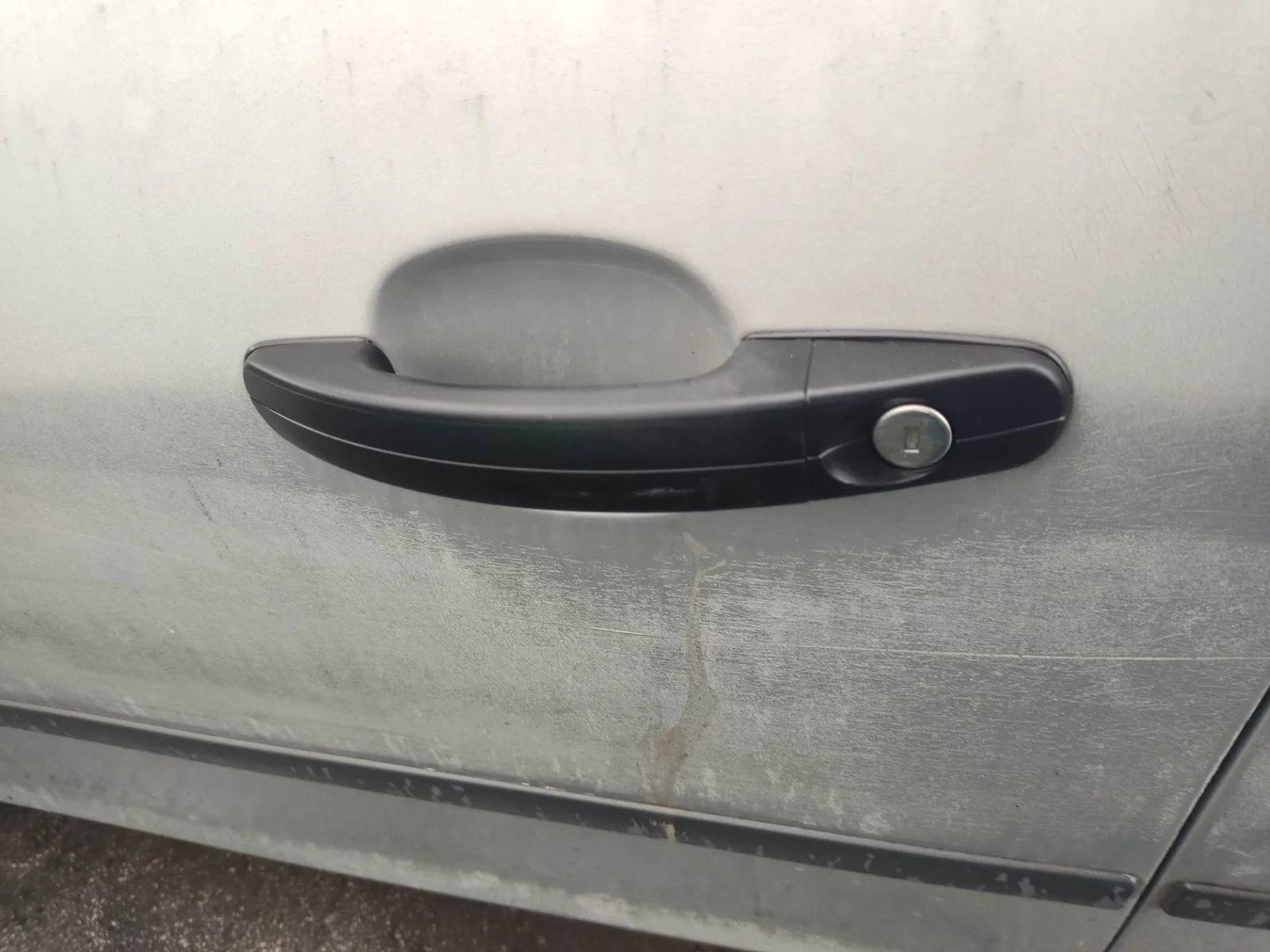 Foto de MANETA EXTERIOR DELANTERA IZQUIERDA FORD FOCUS BERLINA (CAP) 1.8 Flexifuel CAT (125 CV / 92 KW) referencia 1305822
