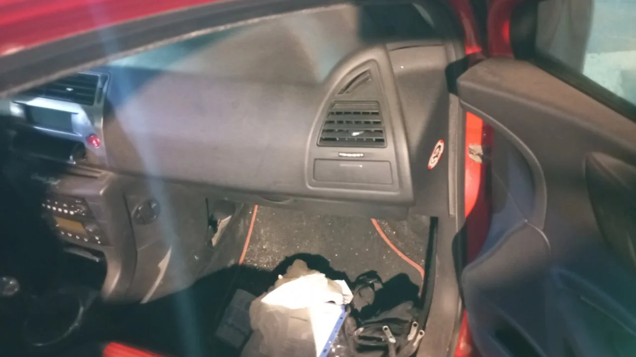 Foto de AIRBAG DELANTERO DERECHO CITROEN C4 COUPE 1.6 HDi CAT (9HY / DV6TED4) (109 CV / 80 KW) referencia 8216GJ