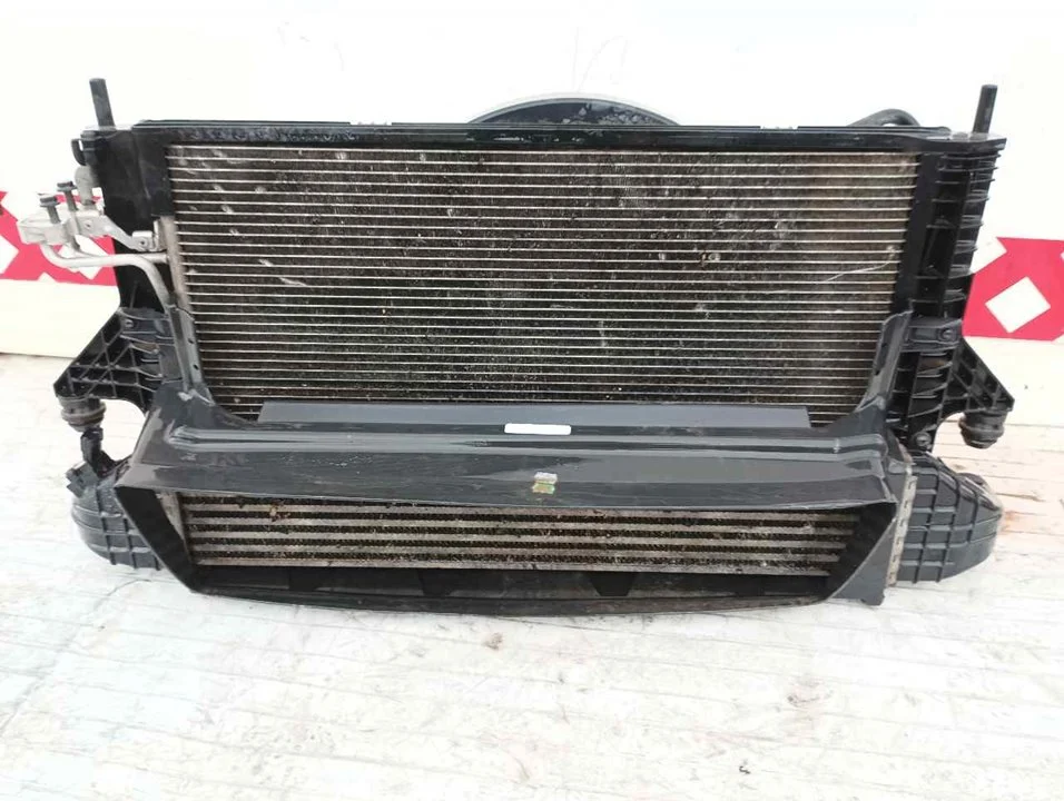 Foto de RADIADOR AGUA VOLVO S40 BERLINA 2.5 20V Turbo CAT (220 CV / 162 KW) referencia 3M518005DA