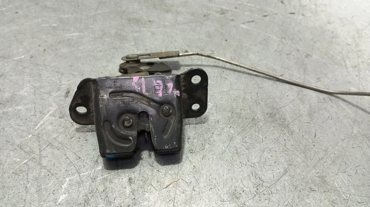 Foto de CERRADURA MALETERO / PORTON HYUNDAI GETZ (TB) 1.1 12V CAT (63 CV / 46 KW) referencia 812301C031