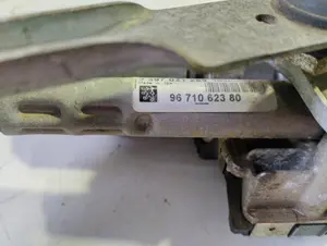 Foto de MOTOR LIMPIA DELANTERO PEUGEOT 5008 referencia 9671062380 foto 2