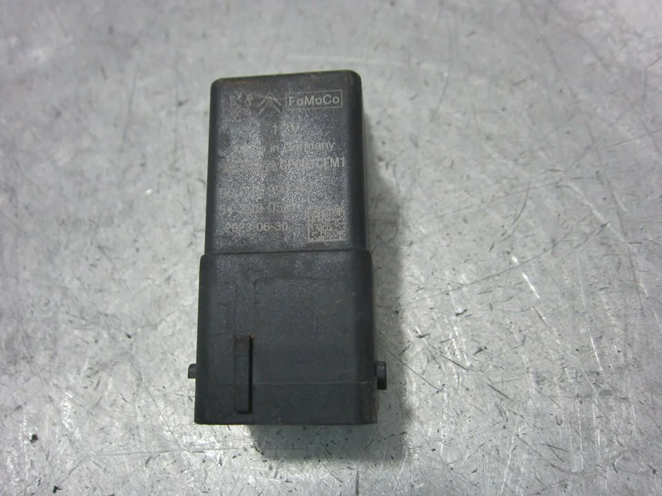 Foto de CAJA PRECALENTAMIENTO CITROEN JUMPER KASTEN 2.2 Blue-HDI FAP CAT (2184 cm3) (140 CV / 103 KW) referencia 9803299780