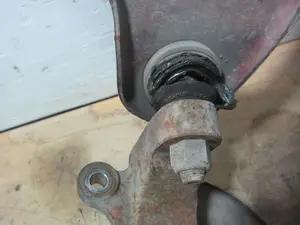 Foto de BRAZO SUSPENSION SUPERIOR DELANTERO IZQUIERDO IVECO DAILY CAMIÓN/VOLQUETE 2.8 Diesel CAT (106 CV / 78 KW) referencia 500379804 foto 5