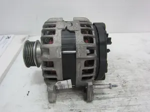 Foto de ALTERNADOR AUDI RS 3 SPORTBACK (8VA) 2.5 20V TFSI (367 CV / 270 KW) referencia 07K903023G foto 2