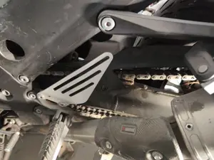 Foto de CUBRECADENA KAWASAKI ZZR 1400 1441 cm3 - 147.2 kW (0 CV / 0 KW) foto 2