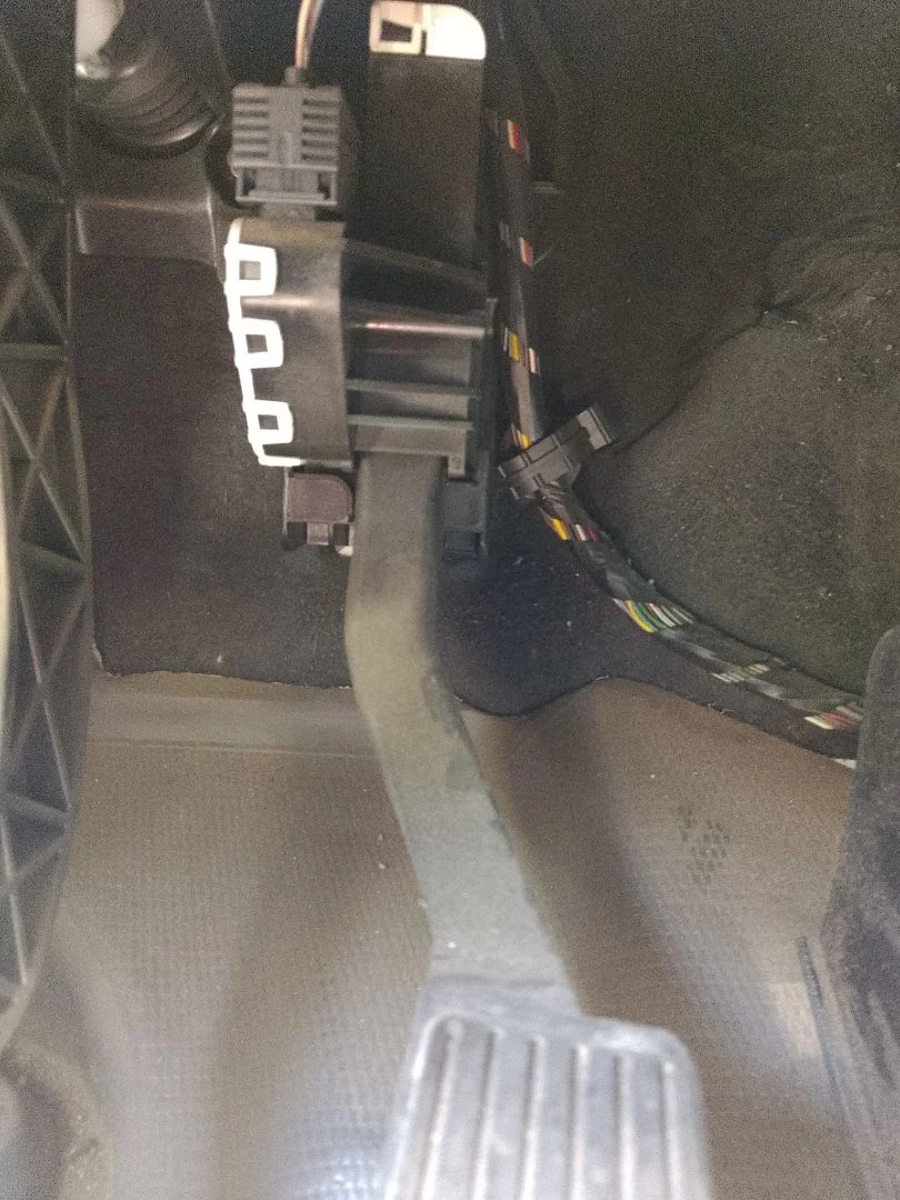 Foto de POTENCIOMETRO PEDAL FIAT DUCATO 3 MAXI FURGÓN TS 35 (295) 2.3 JTD CAT (131 CV / 96 KW) referencia 1384162080