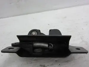 Foto de CERRADURA MALETERO / PORTON PEUGEOT 206 foto 3