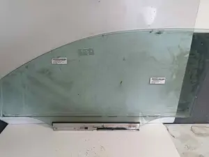 Foto de LUNA DELANTERA DERECHA OPEL CORSA C referencia SLV13114688