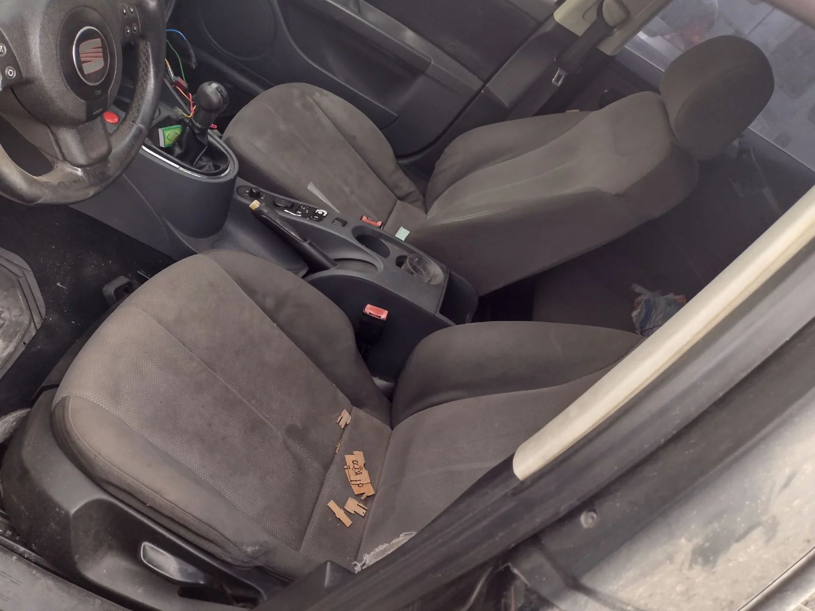 Foto de ASIENTO DELANTERO IZQUIERDO SEAT LEON (1P1) 2.0 TDI (140 CV / 103 KW)