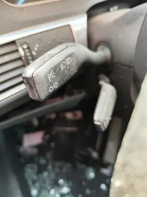 Foto de MANDO INTERMITENTES AUDI A6 BERLINA (4F2) 2.0 TDI (140 CV / 103 KW)