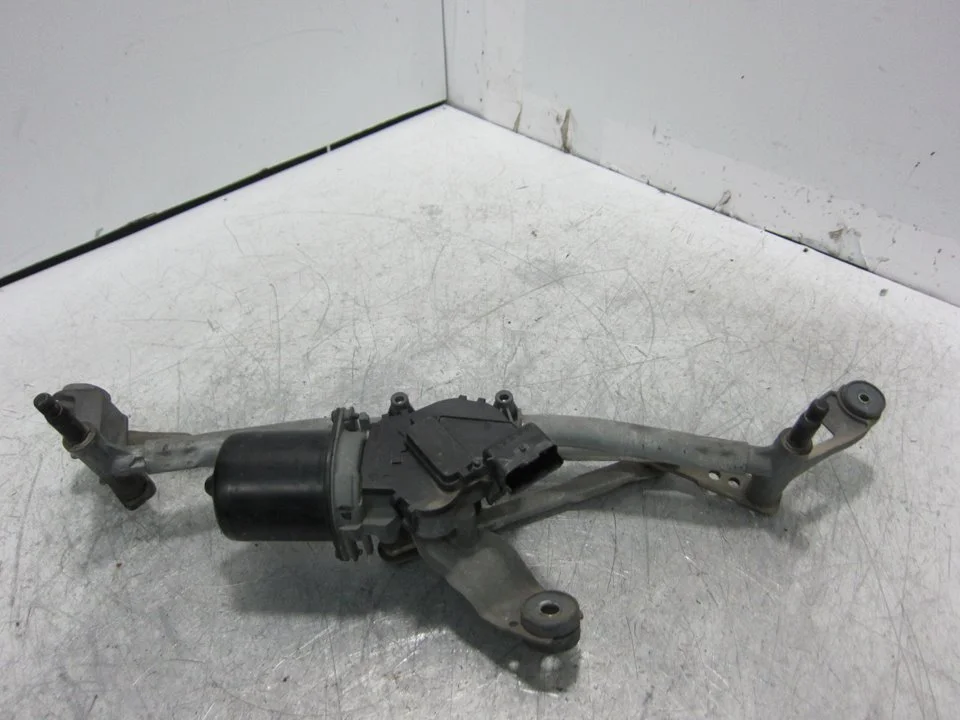 Foto de MOTOR LIMPIA DELANTERO RENAULT MEGANE II BERLINA 5P 1.5 dCi Diesel (106 CV / 78 KW) referencia 8200036921