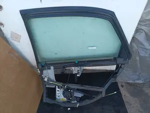 Foto de ELEVALUNAS TRASERO DERECHO AUDI A4 BERLINA (B5) 1.8 20V Turbo (150 CV / 110 KW) referencia 8D0839398C foto 2