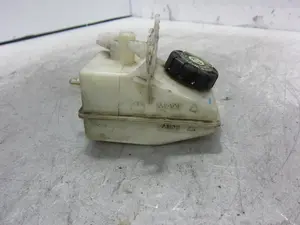 Foto de DEPOSITO LIQUIDO DE FRENOS RENAULT ESPACE IV (JK0) 2.0 dCi Diesel CAT (150 CV / 110 KW) referencia 8200021398 foto 7