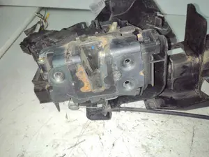 Foto de CERRADURA PUERTA DELANTERA DERECHA FORD FOCUS C-MAX (CAP)(2003) referencia 2400001 foto 3