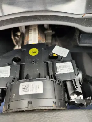 Foto de ANILLO AIRBAG VOLKSWAGEN GOLF V (1K1)(10.2003) 1.4 16V TSI (170 CV / 125 KW) referencia 1K0959654