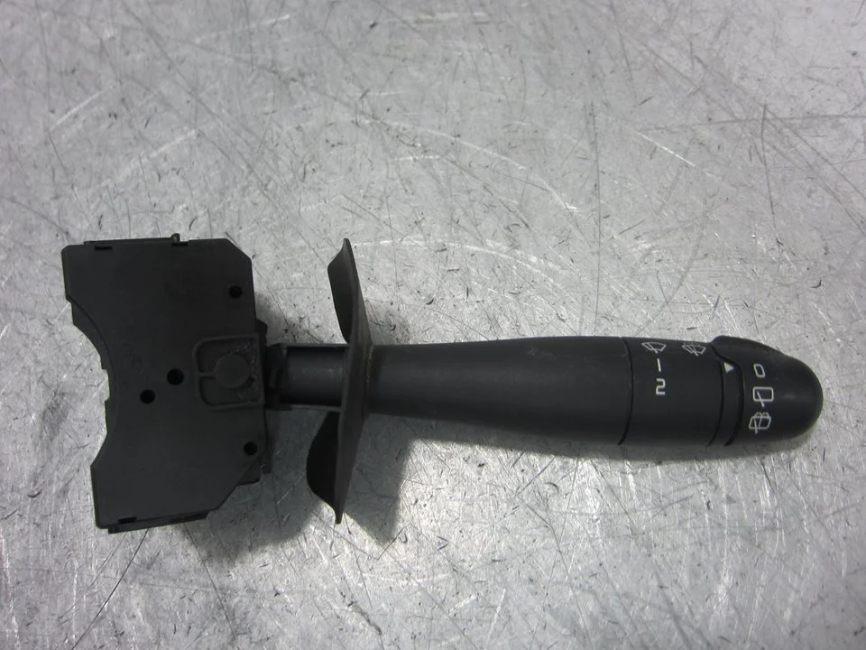 Foto de MANDO LIMPIA RENAULT CLIO II FASE II (B/CB0) 1.2 (58 CV / 43 KW) referencia 6164