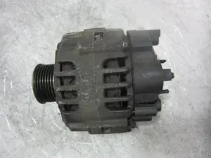 Foto de ALTERNADOR RENAULT CLIO III 1.2 (75 CV / 55 KW) referencia 8200654541B foto 2